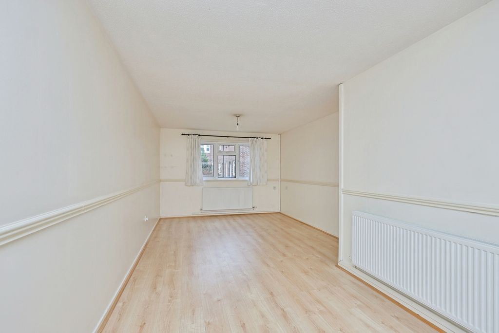 Property photo 3 of 17 Pbox-Img.Jpg