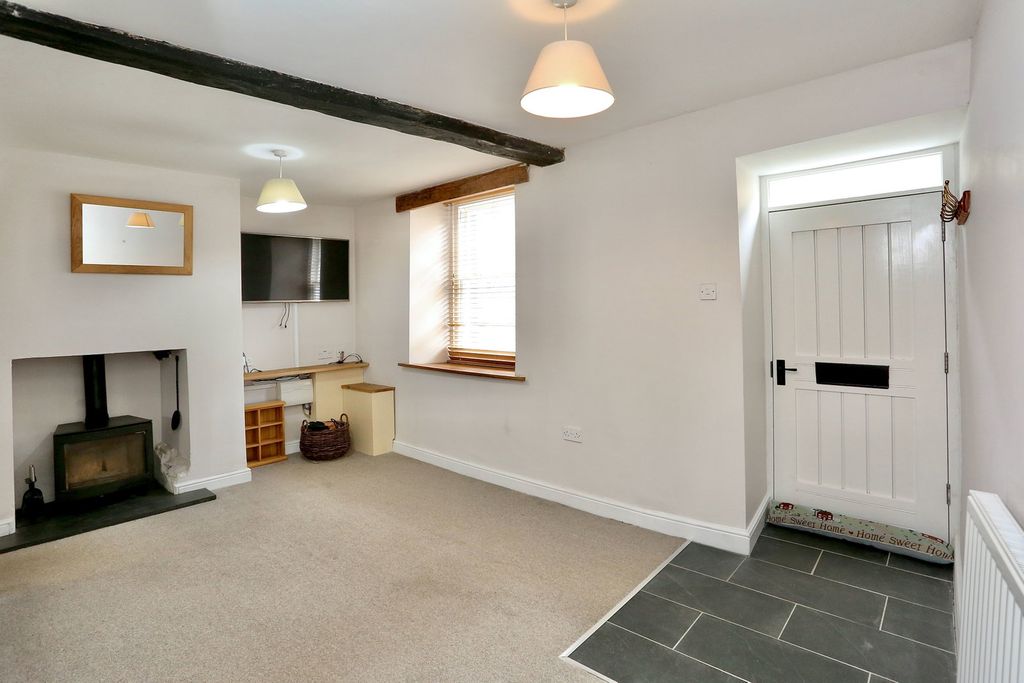 Property photo 2 of 27