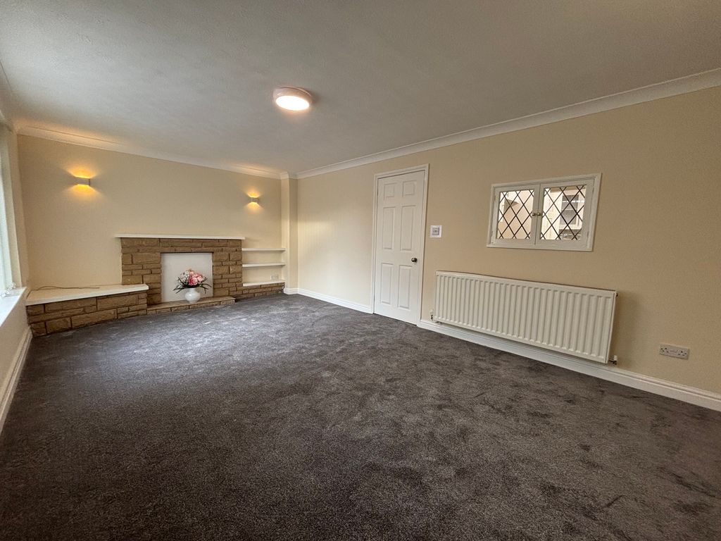 Property photo 2 of 15 Image