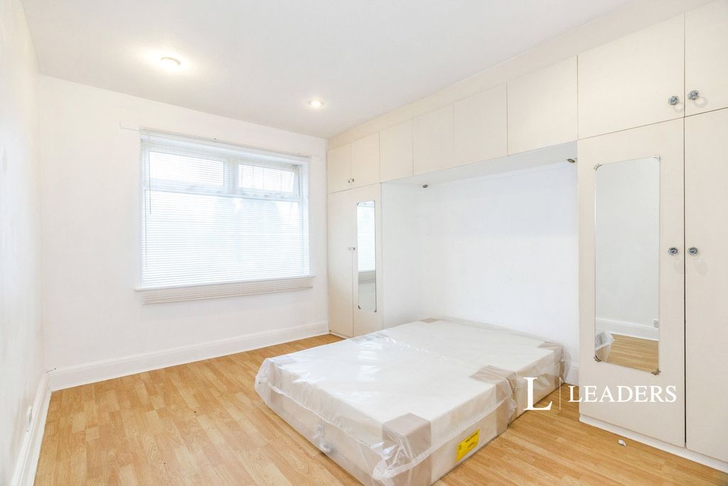 Property photo 1 of 10 Photo