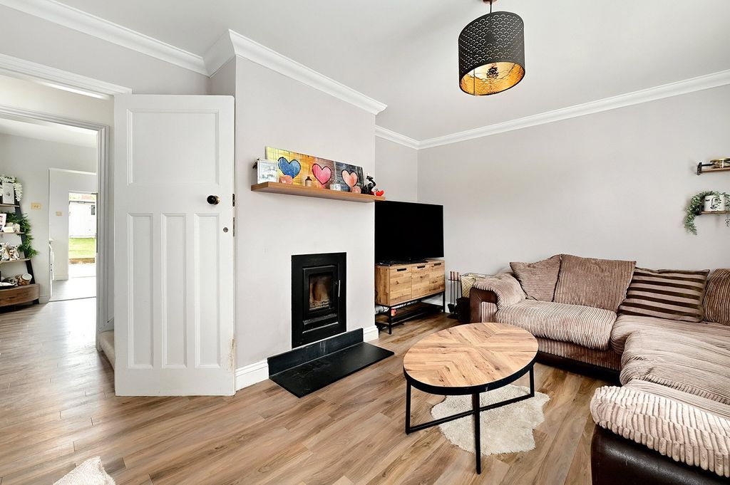 Property photo 3 of 12 Picture No. 19