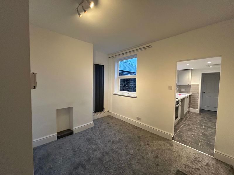 Property photo 2 of 12 Photo 5