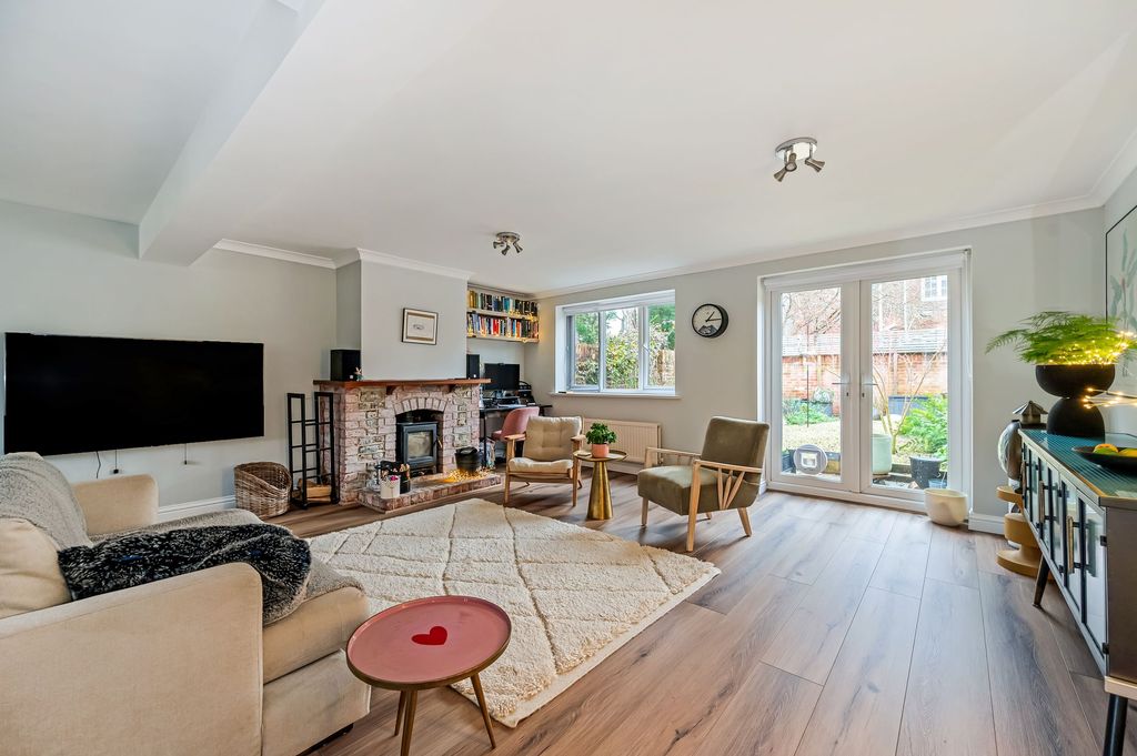 Property photo 2 of 22