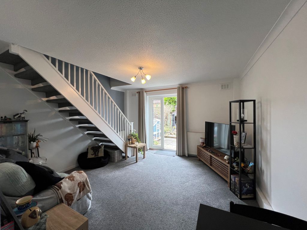 Property photo 3 of 8