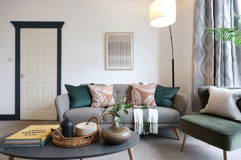 Property photo 3 of 21