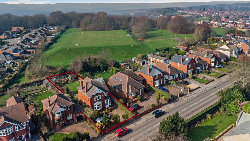 Property photo 3 of 27