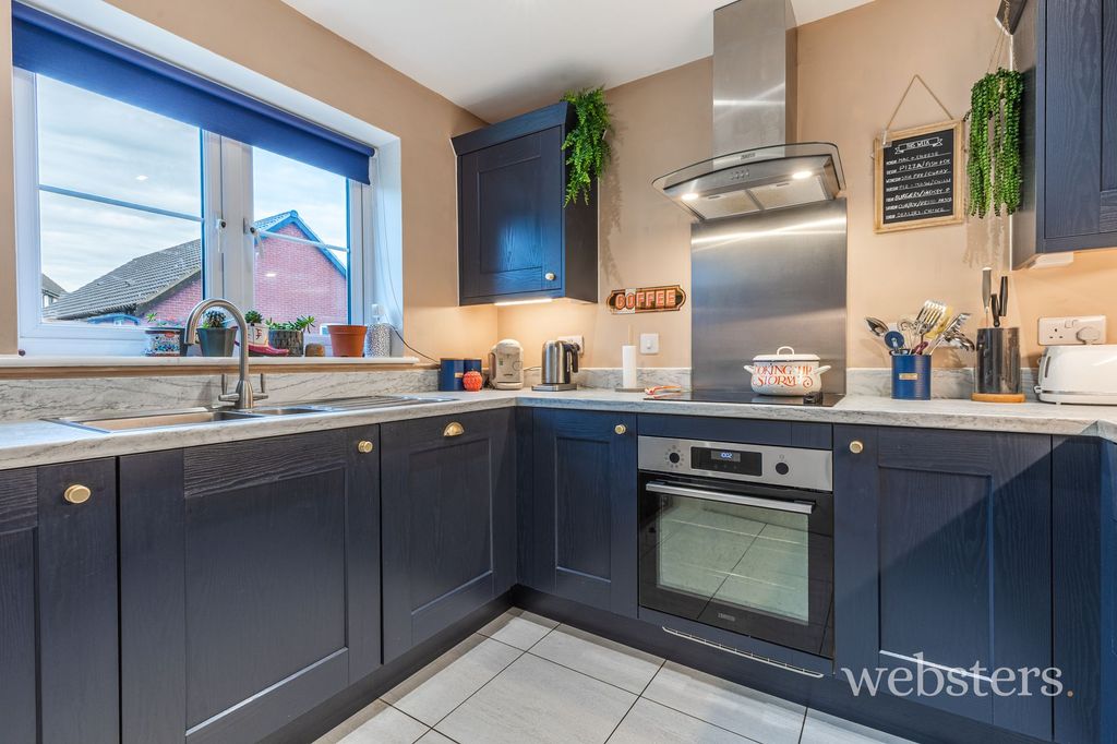 Property photo 3 of 16