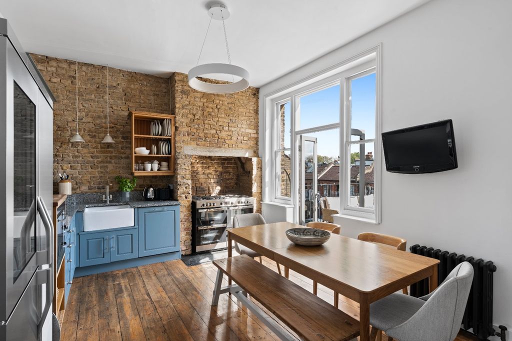 Property photo 1 of 14 Kitchen