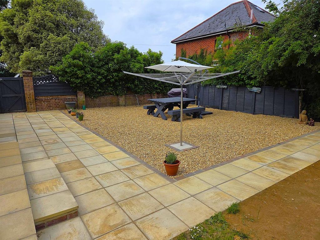 Property photo 3 of 44 13867.Jpg
