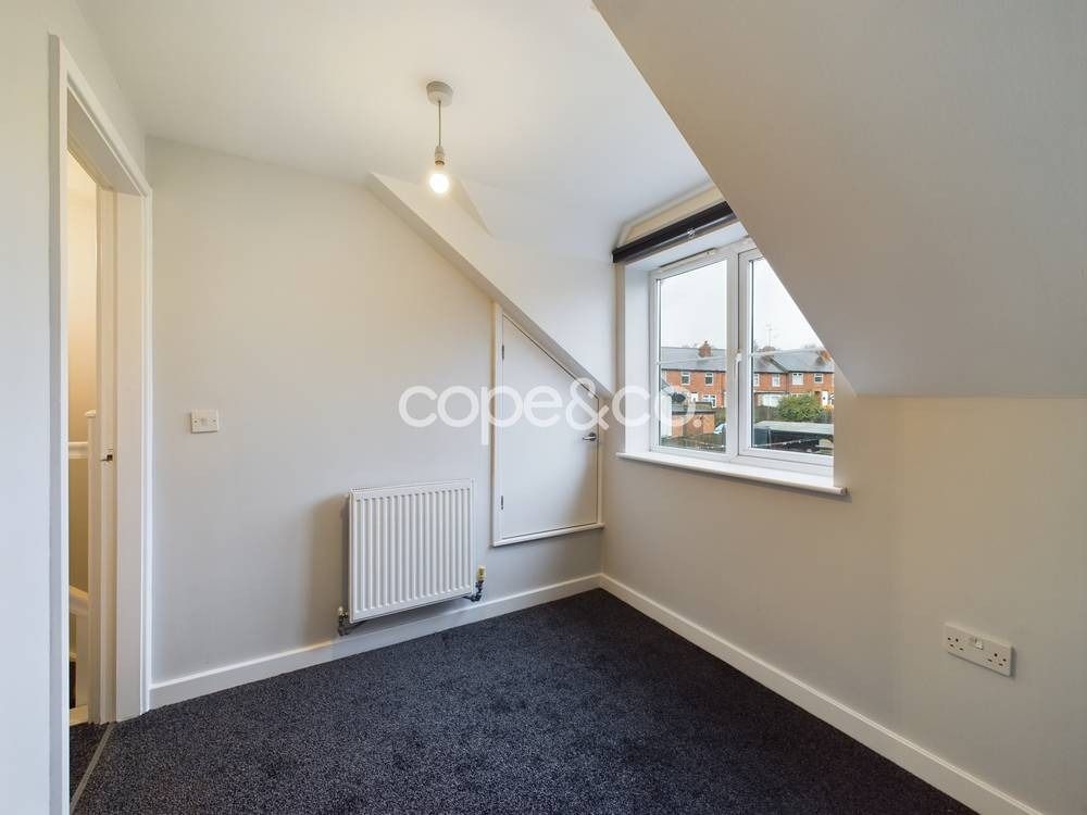 Property photo 3 of 6 2827436