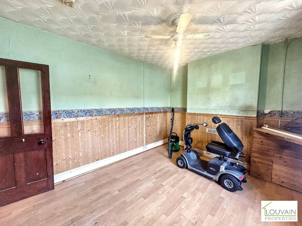 Property photo 3 of 20