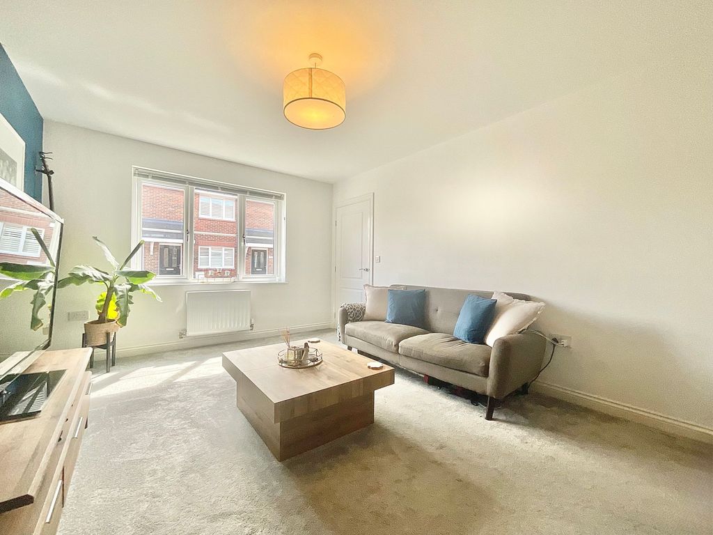 Property photo 3 of 18