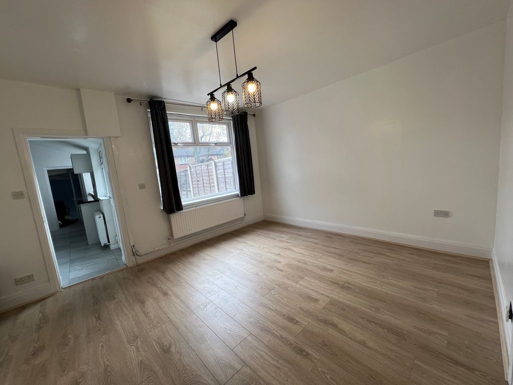 Property photo 2 of 9 Dining Room