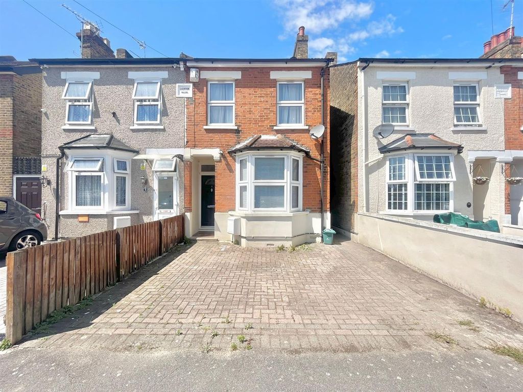 Property photo 1 of 11 External