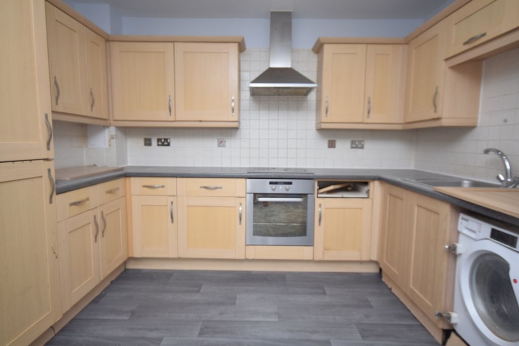 Property photo 3 of 9 Photo 1