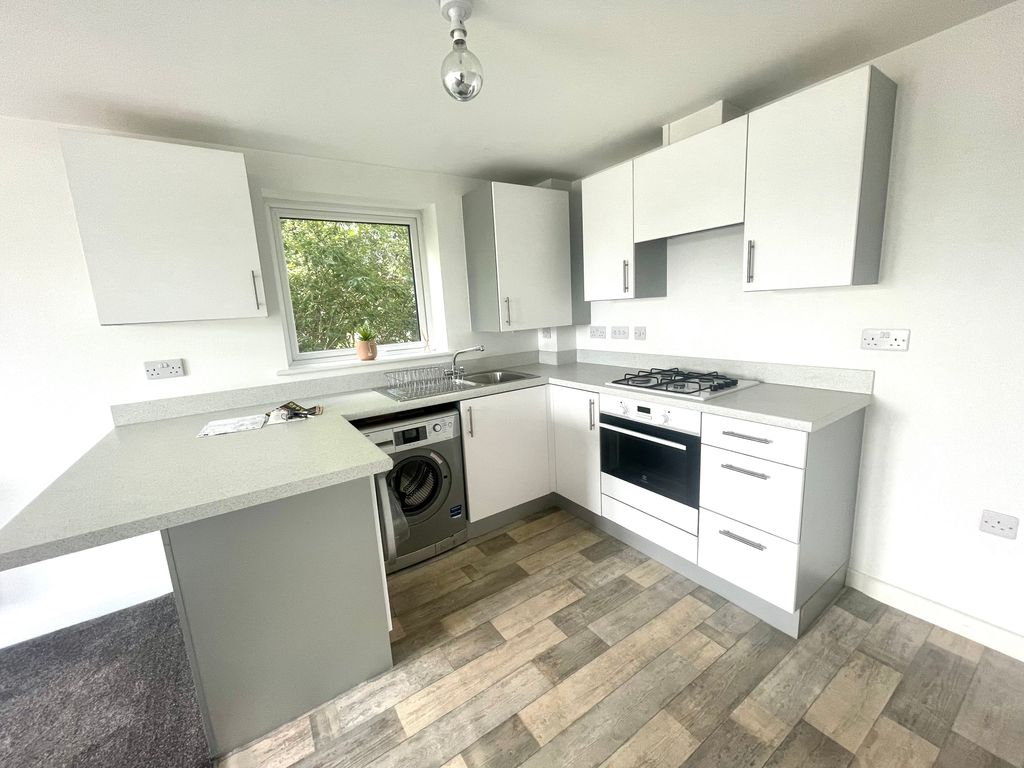 Property photo 1 of 11 Kitchen