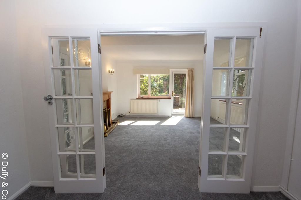 Property photo 2 of 21 18 La  (9).Jpg