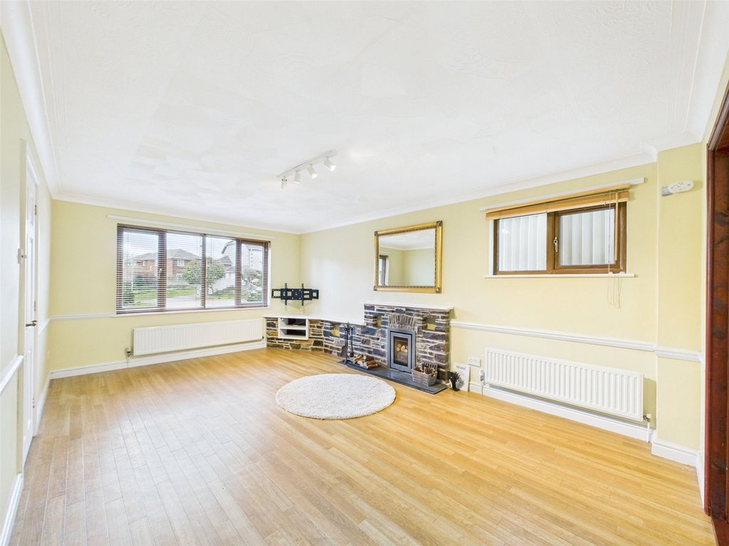 Property photo 3 of 22 Picture No. 28