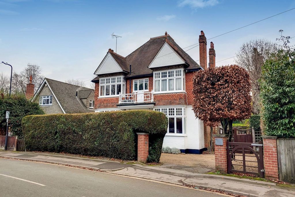 Property photo 2 of 16
