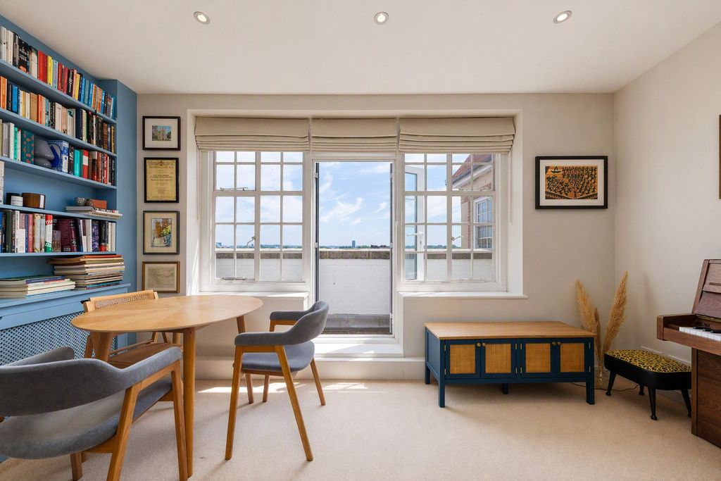 Property photo 1 of 12 Reception