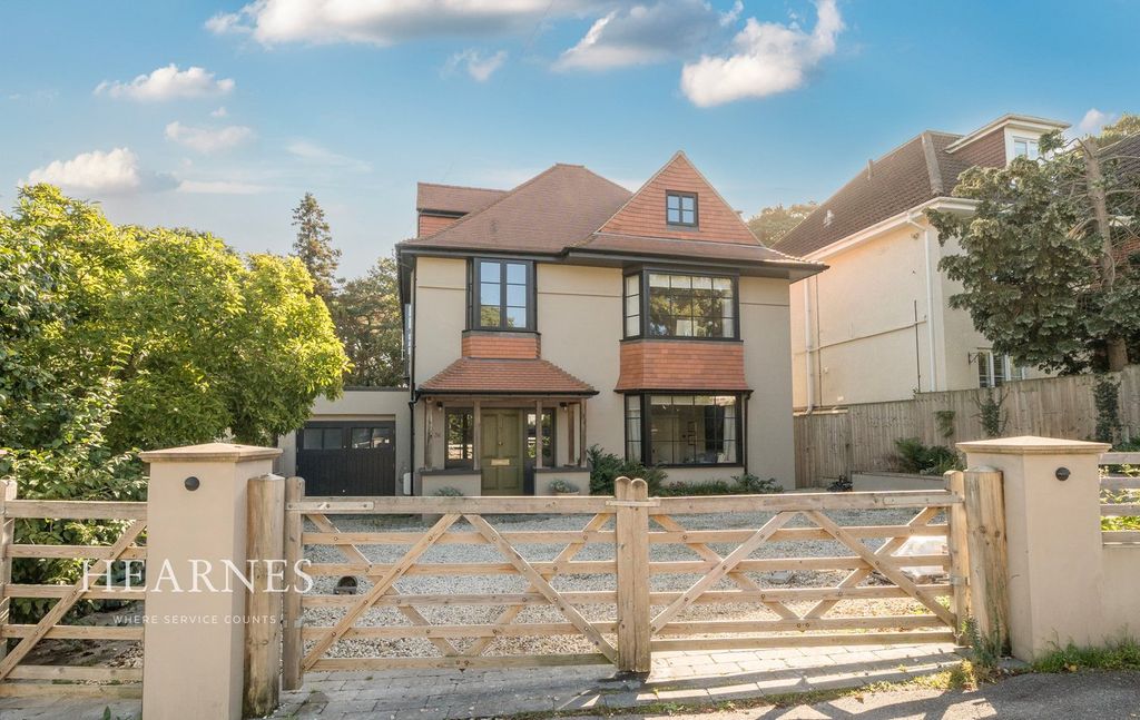 Property photo 1 of 25