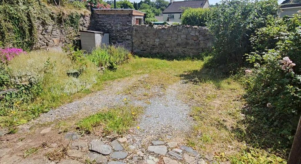 Property photo 2 of 13 Parking.Jpg