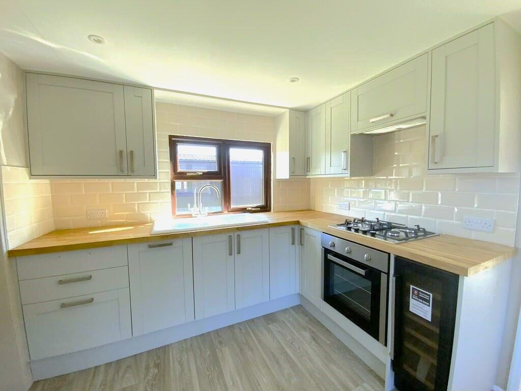 Property photo 3 of 8 3