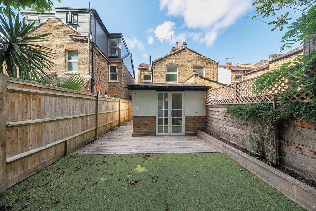 Property photo 3 of 14 Picture No. 12