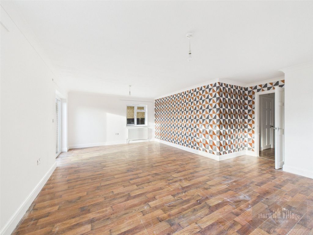 Property photo 2 of 16 Picture 2