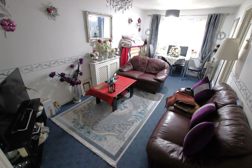 Property photo 2 of 5