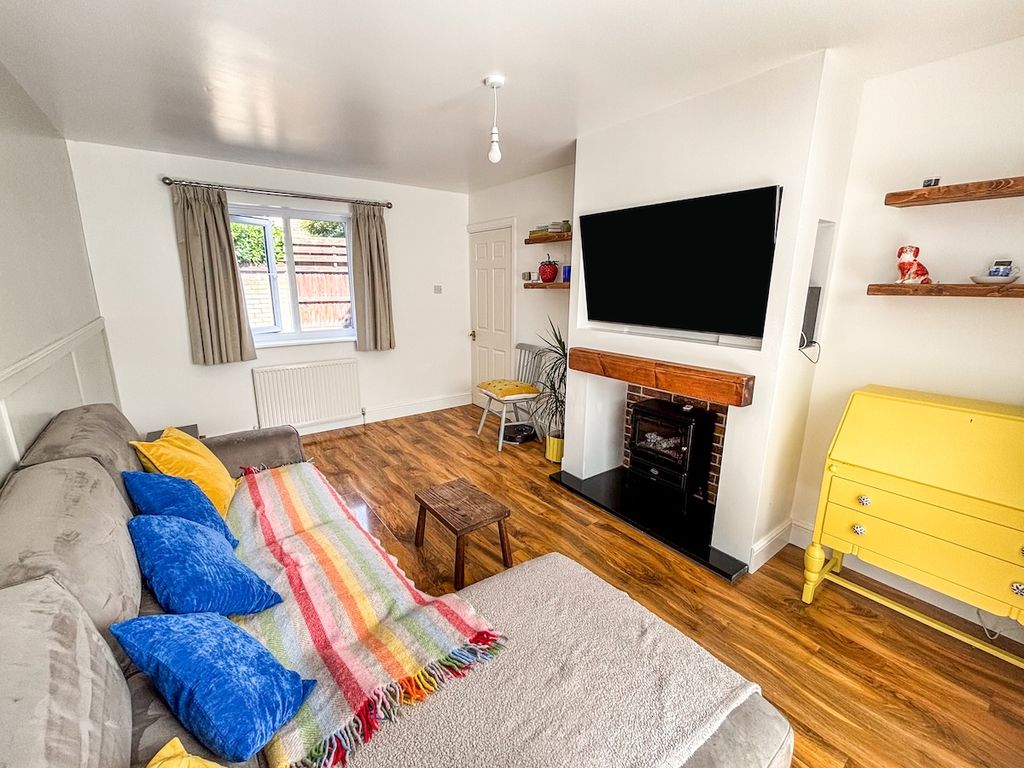 Property photo 3 of 17