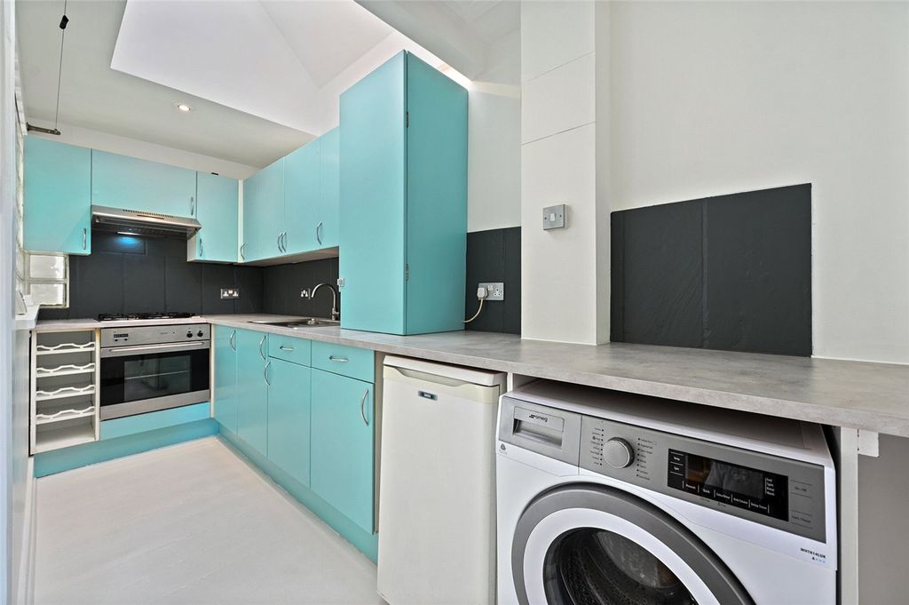 Property photo 3 of 9 Picture No. 11