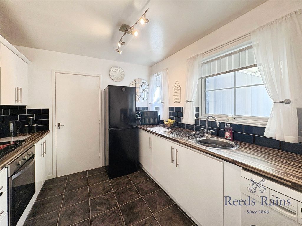 Property photo 3 of 17 Picture No. 26