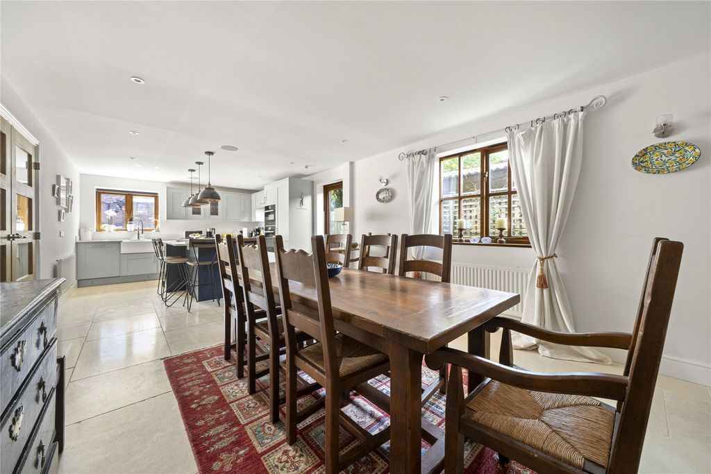 Property photo 3 of 40 Picture No. 22