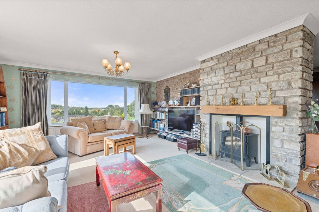 Property photo 2 of 30