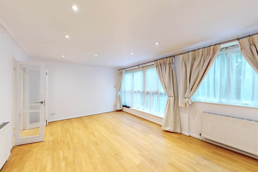 Property photo 2 of 28 Picture No. 16