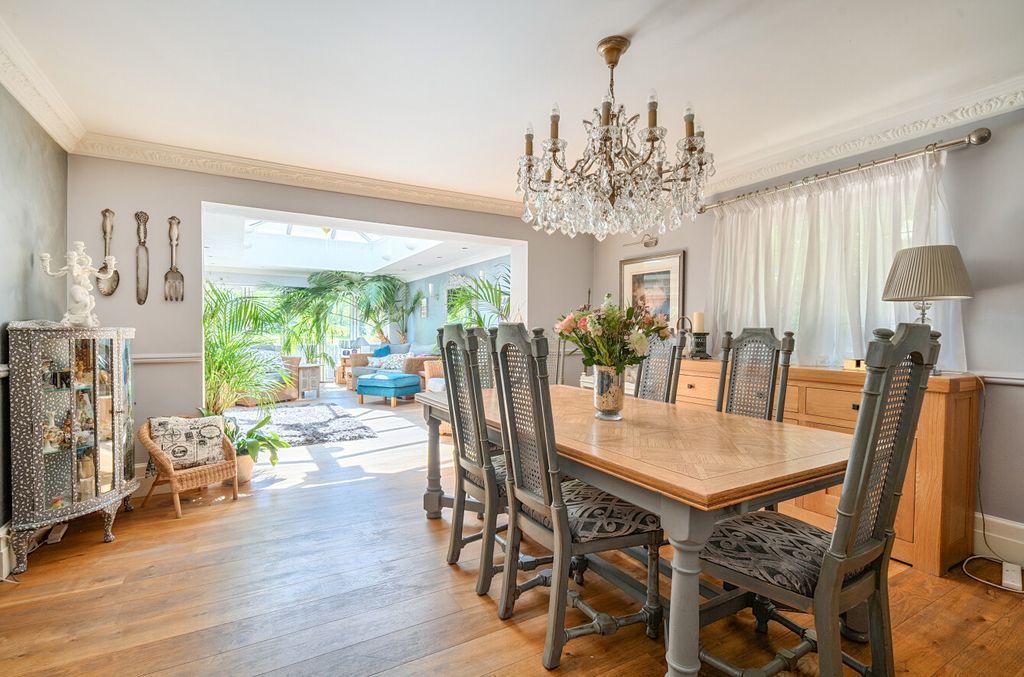 Property photo 3 of 21 1453294-3-69F395E...
