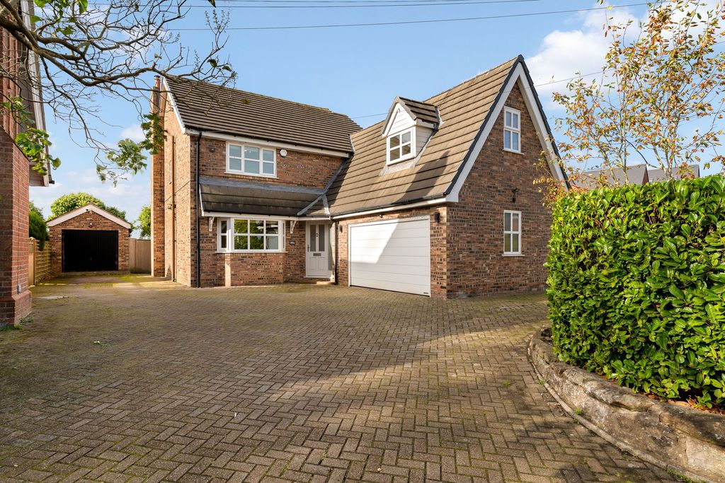 Property photo 1 of 36