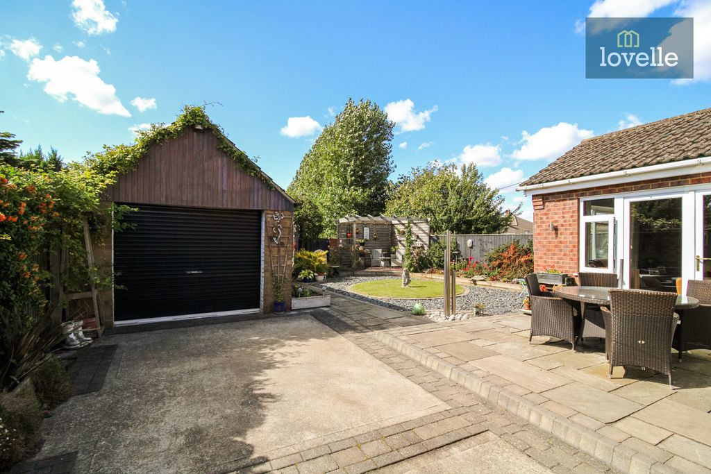 Property photo 2 of 24