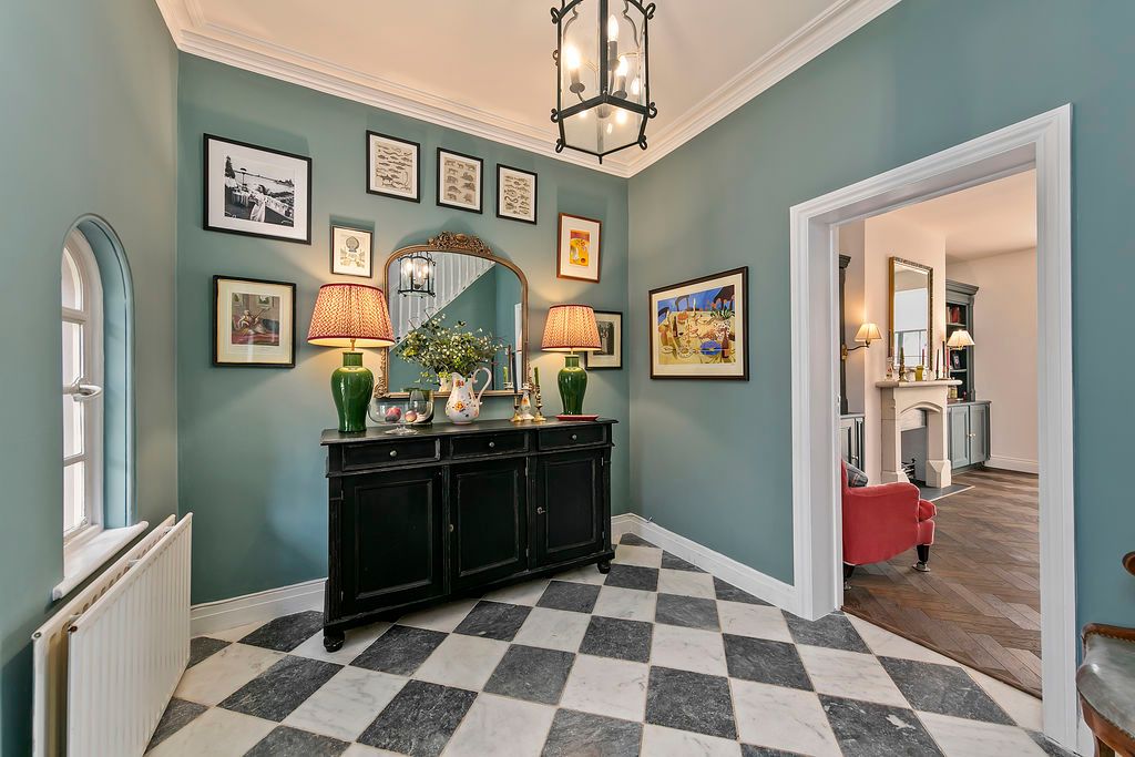 Property photo 2 of 26 Entrance Hall