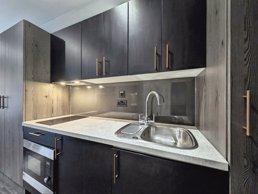 Property photo 1 of 6 Picture No. 08