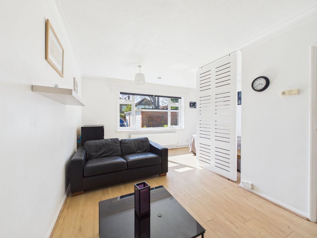 Property photo 3 of 7