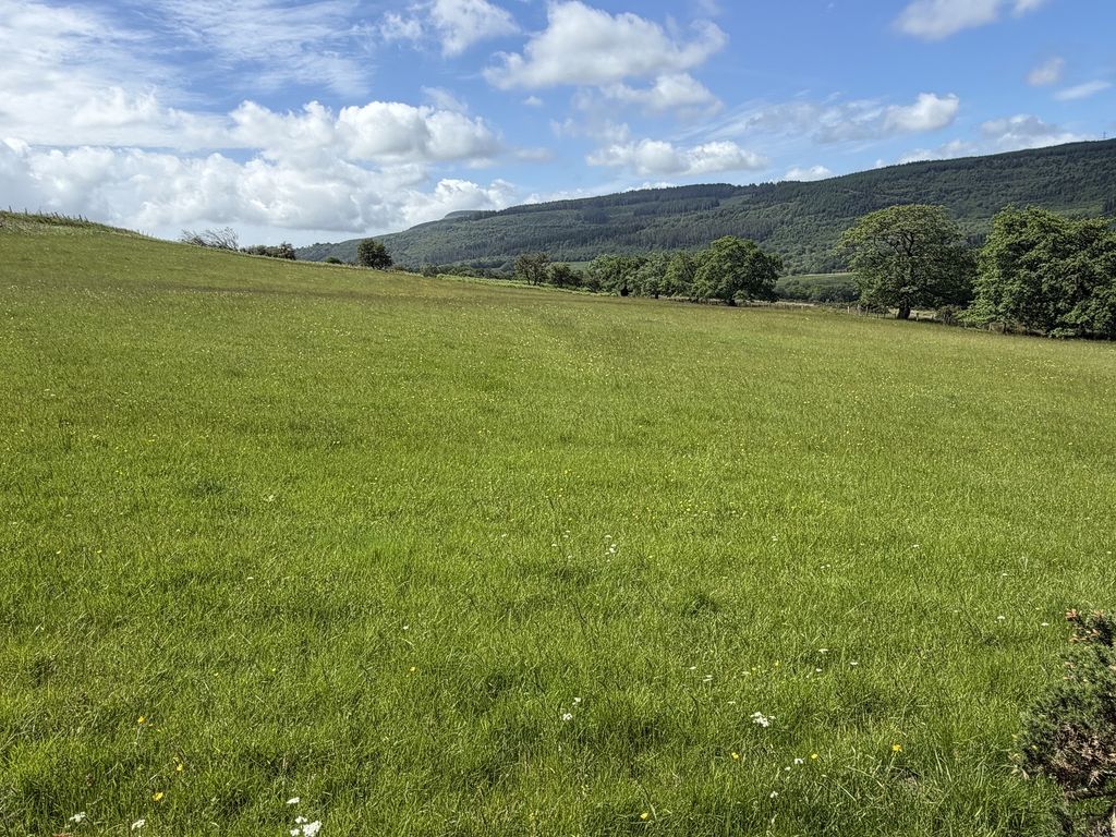 Property photo 3 of 11 Not Specified
