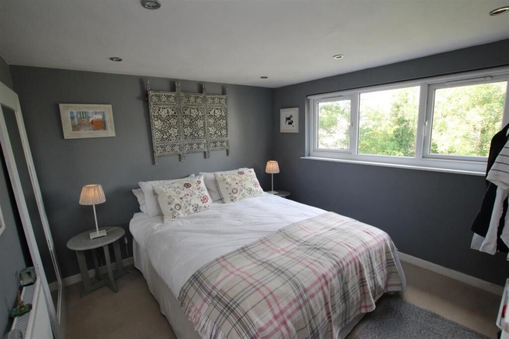 Property photo 3 of 11 Bedroom