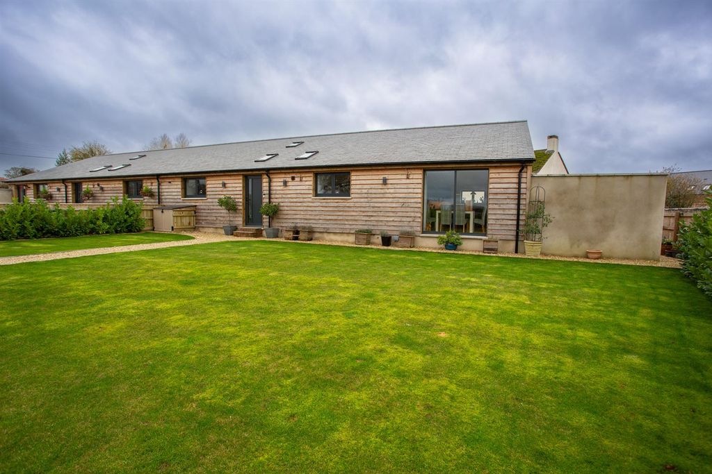 Property photo 2 of 32 Derb7678.Jpg