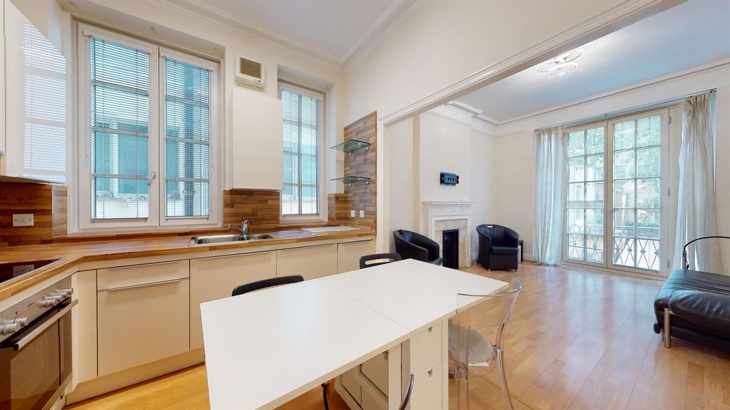 Property photo 3 of 14 649Ae511c10054F818942411_B4c24d531F52242A0d2417ba6