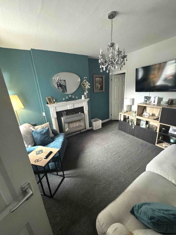 Property photo 3 of 6