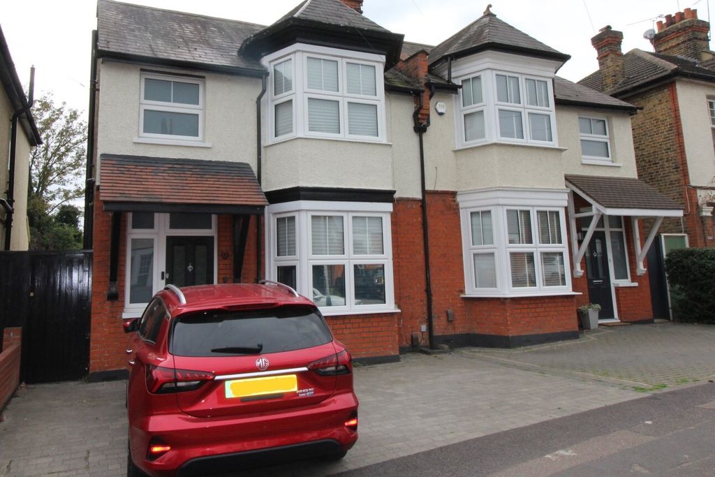 Property photo 1 of 11 Exterior