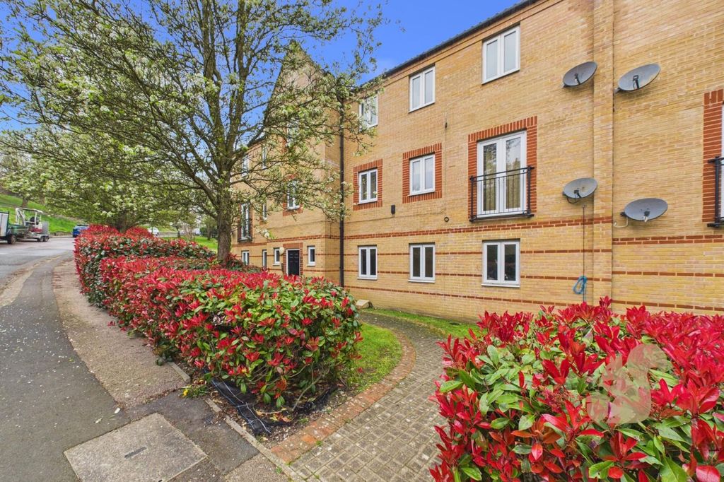 Property photo 1 of 14 Cam05565G0-Pr0054-Still014.Jpg