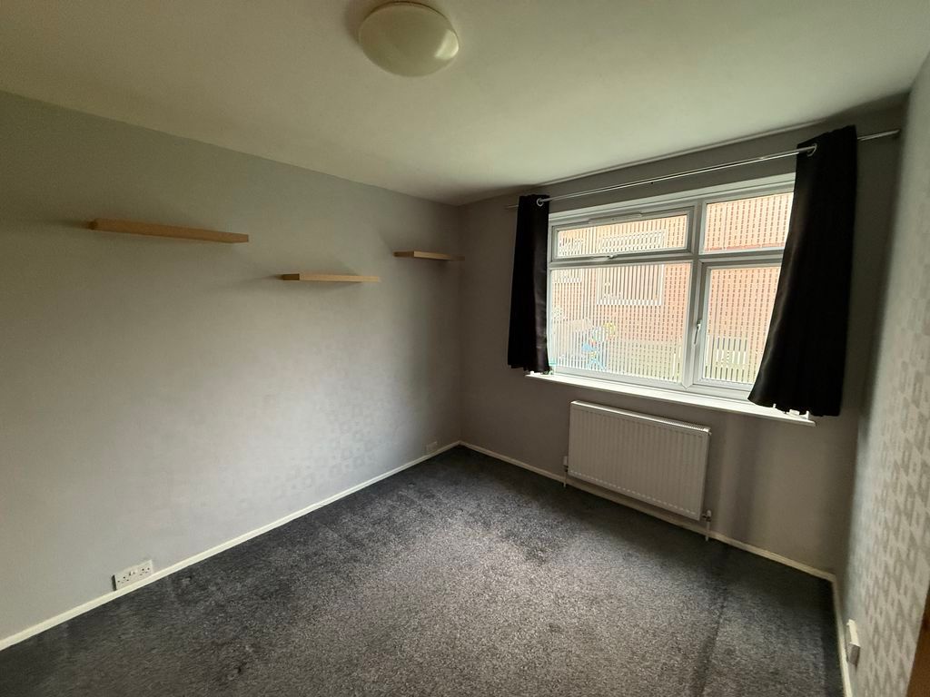 Property photo 3 of 7 Photo 4